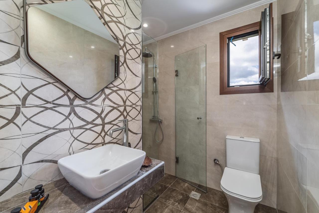 Vincenzo Suites Nidhrion Exteriör bild