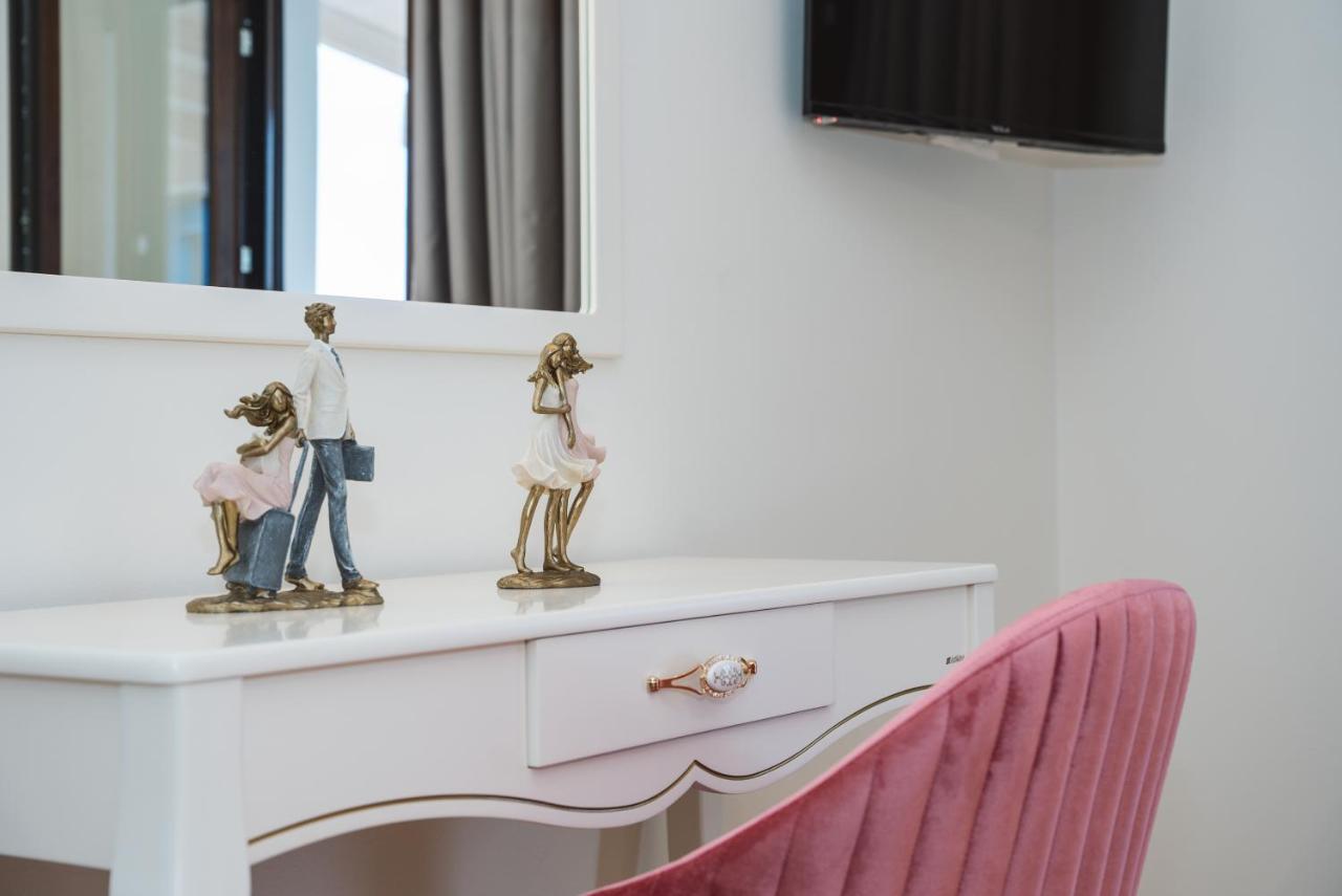 Vincenzo Suites Nidhrion Exteriör bild